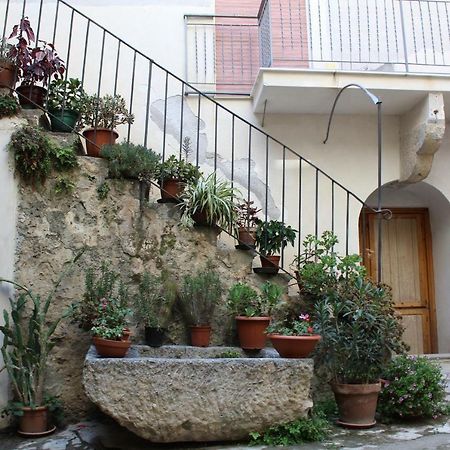 Apartament Di Fronte Al Museo Cefalù Zewnętrze zdjęcie